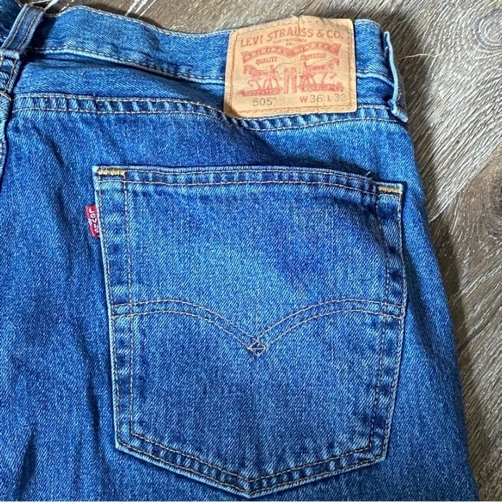Levi’s Jeans Mens 36X32 Blue‎ 505 Regular Straight American Medium Wash